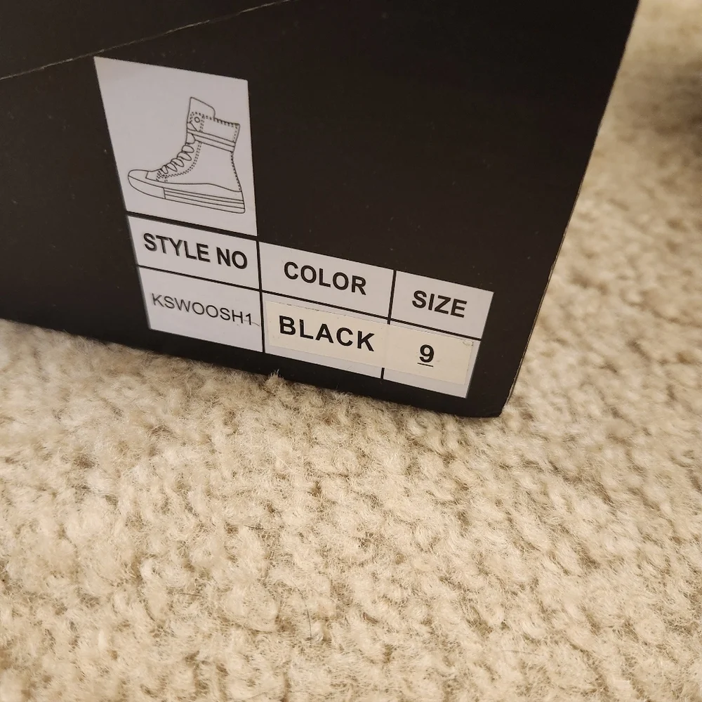 Nova Kids Youth‎ Size 9 Black Hightops Sneaker New Open Box